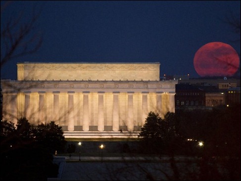 super-moon-2011-nasa-bill-ingalls