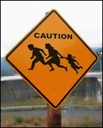 illegal-aliens-crossing-fence